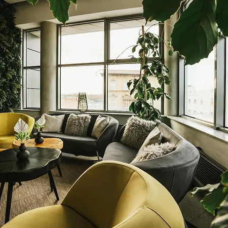 Green Hotel-3